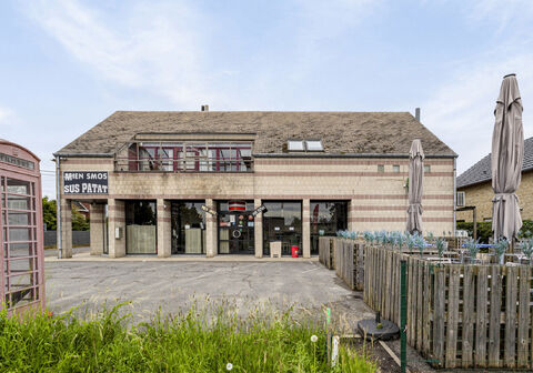 Gebouw voor gemengd gebruik te koop in Heist-op-den-Berg